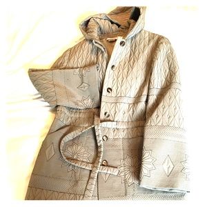 Laura Biagiotti coat beige size 10 (Italian s 44)